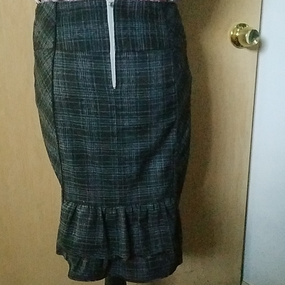 Charlotte Russe pencil skirt Sz9 - Picture 3 of 5